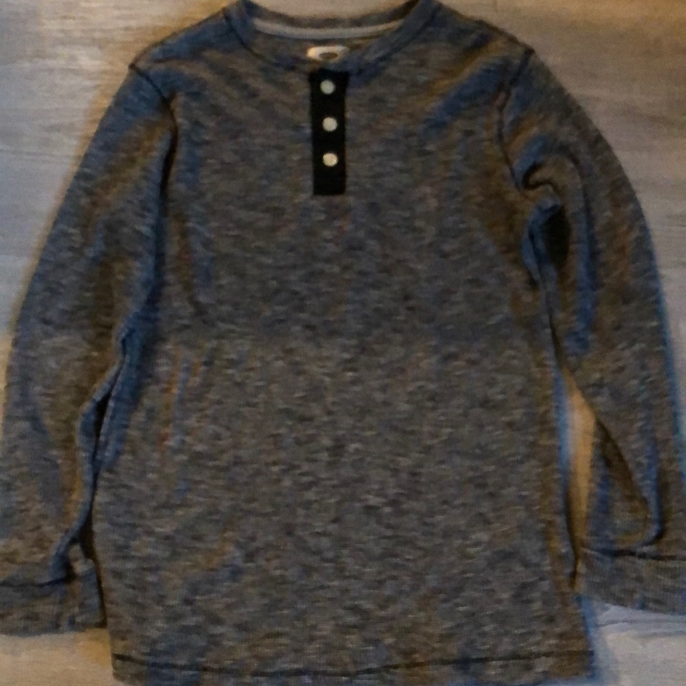Kids old navy size xl long sleeve shirt